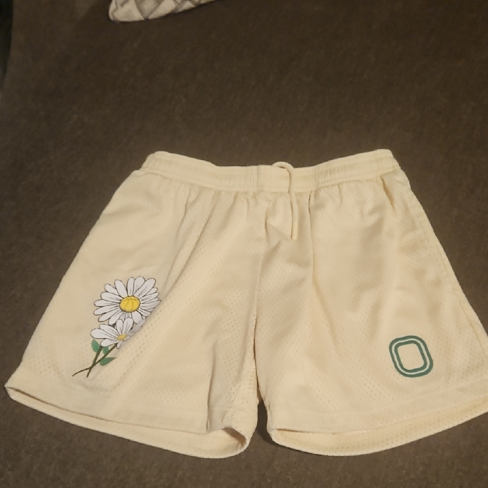 Overtime Cream Daisy Graphic Men’s Athletic Shorts (S)